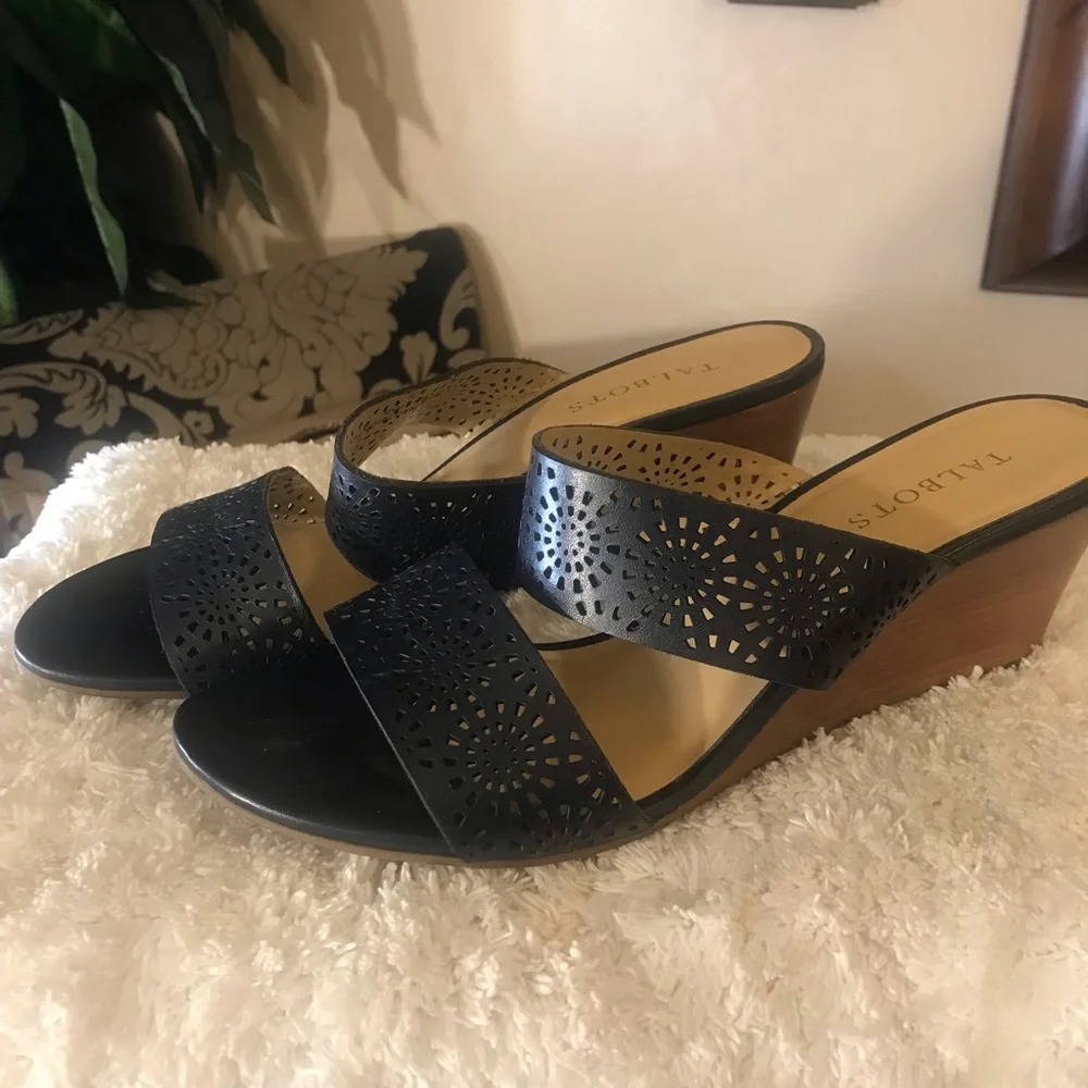 Talbots - Picture 6 of 16